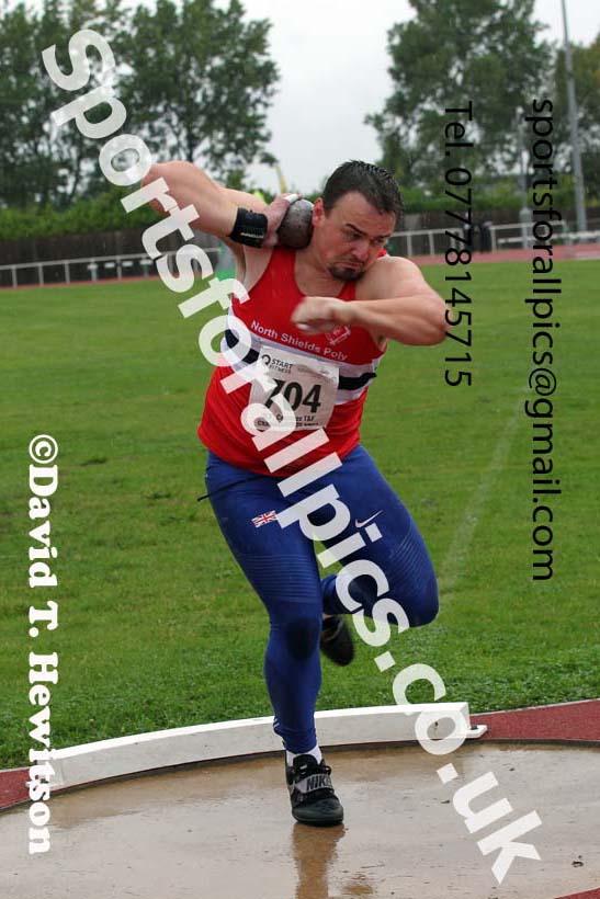 Mens and Boys shot putt, 2021 North Eastern Track and Field Champs., Middesbrough. Photo: David T. Hewitson/Sports for All Pics